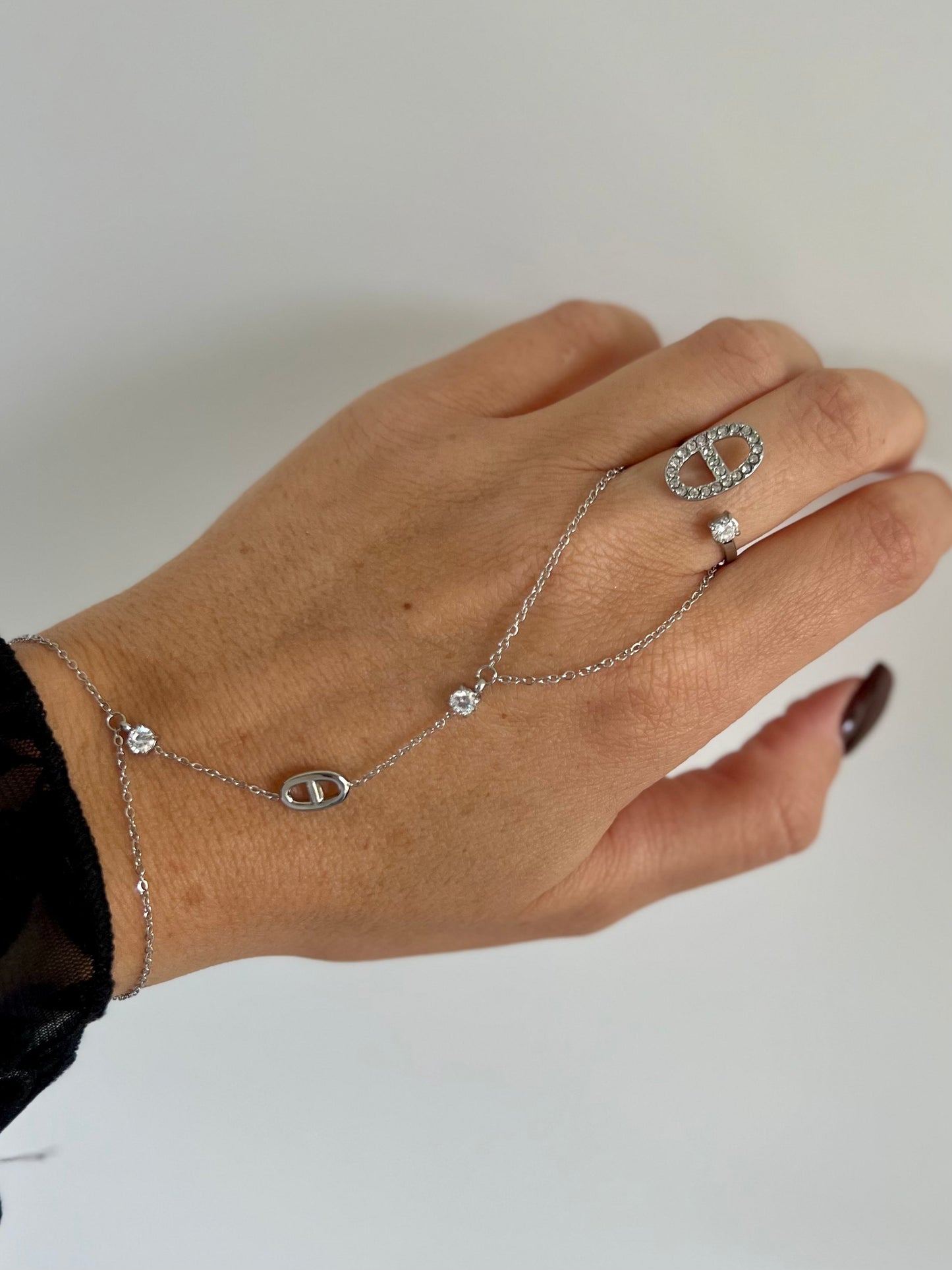 Chaîne de main Nella